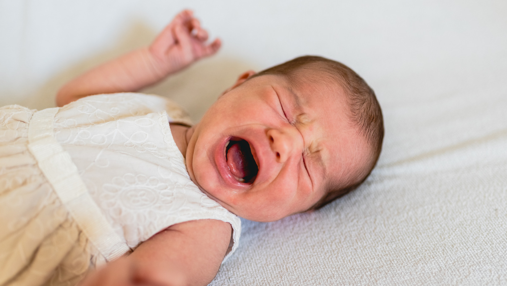 Help, mijn baby huilt Babysignalen Babysignalen Help, mijn baby huilt